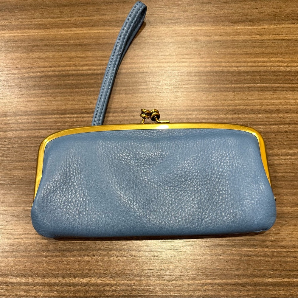 Hobo kisslock wristlet